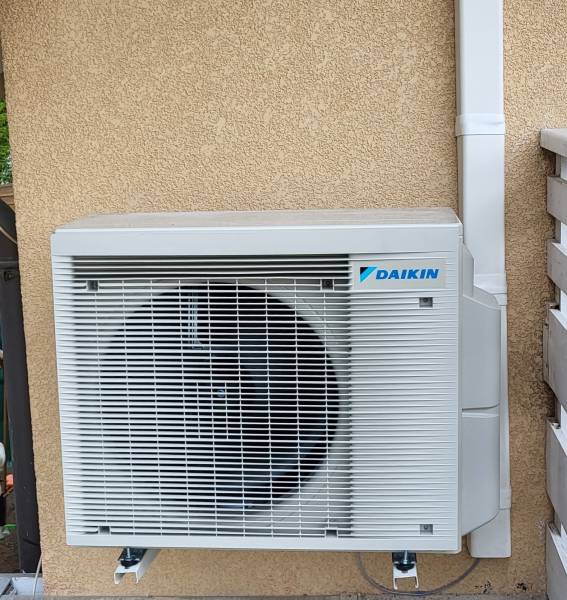 Unité extérieure pompe à chaleur air air Daikin 