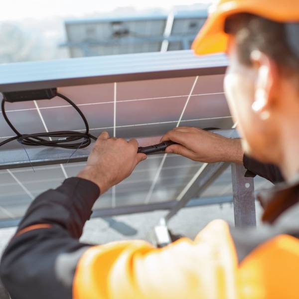 Branchement d'un panneau solaire par Energymoov