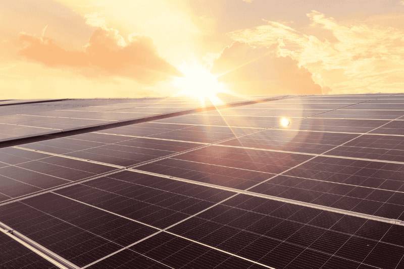 Panneaux solaires à Fillière, près d'Annecy